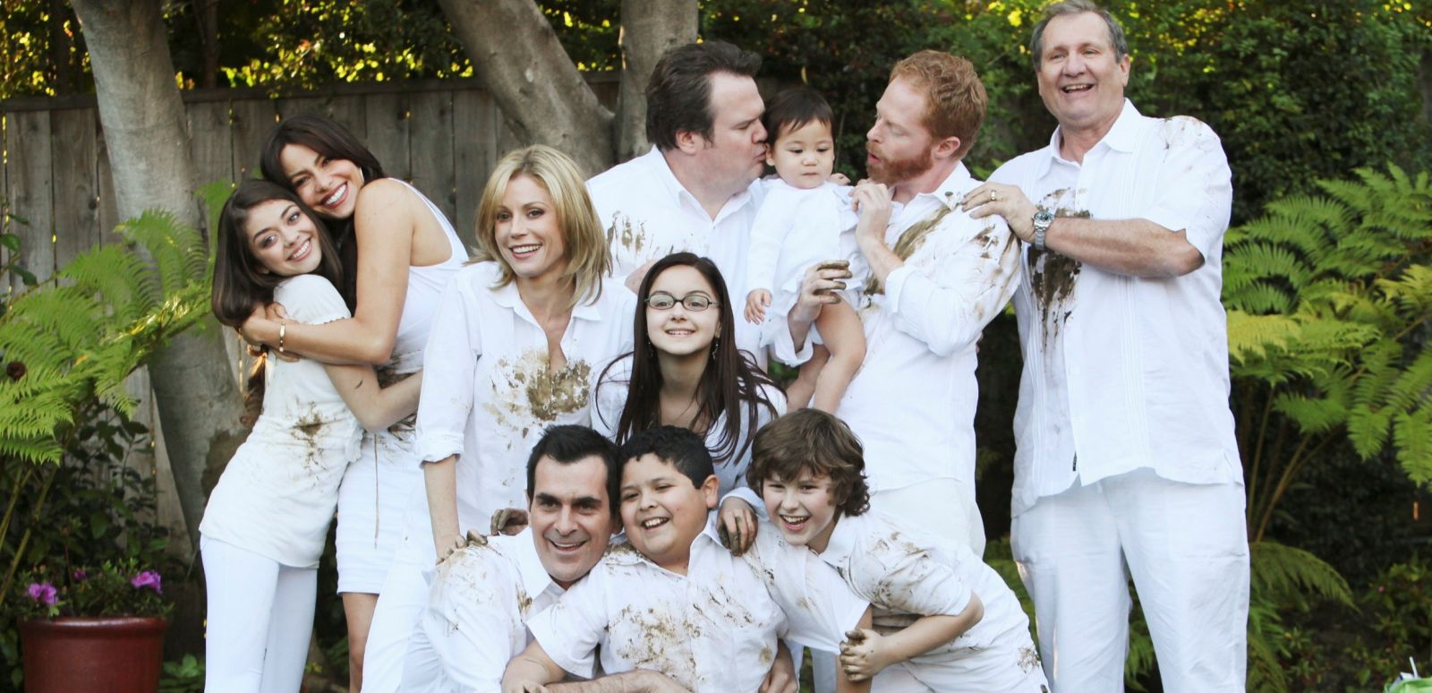 A Comedic Spin on Regular Families in “Modern Family”